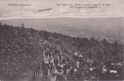1912, Hohenstein-Ernstthal, Die Fahrt der "Viktoria Luise" am 21.8.1912 (vom Berggasthaus gesehen)
